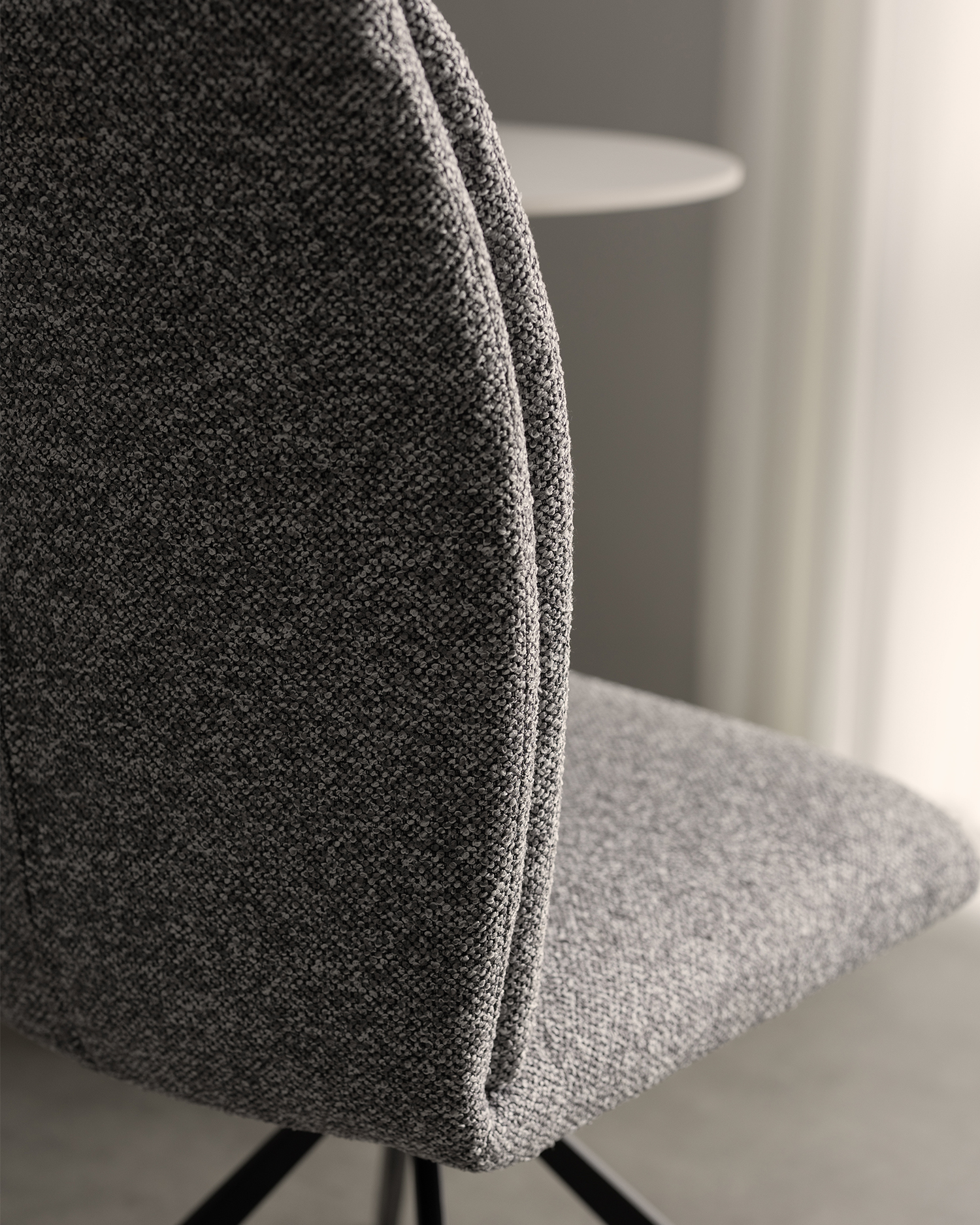 Minimalistische Schwenk -Essstühle Minimalistische Schwenk -Essstühle