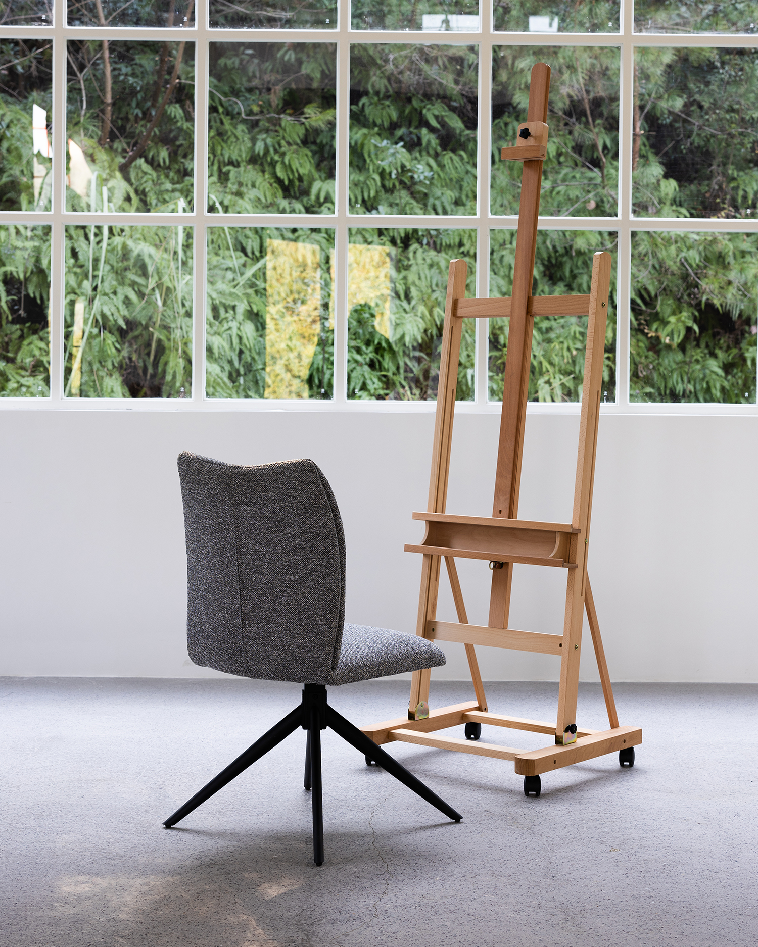 Minimalistische Schwenk -Essstühle Minimalistische Schwenk -Essstühle