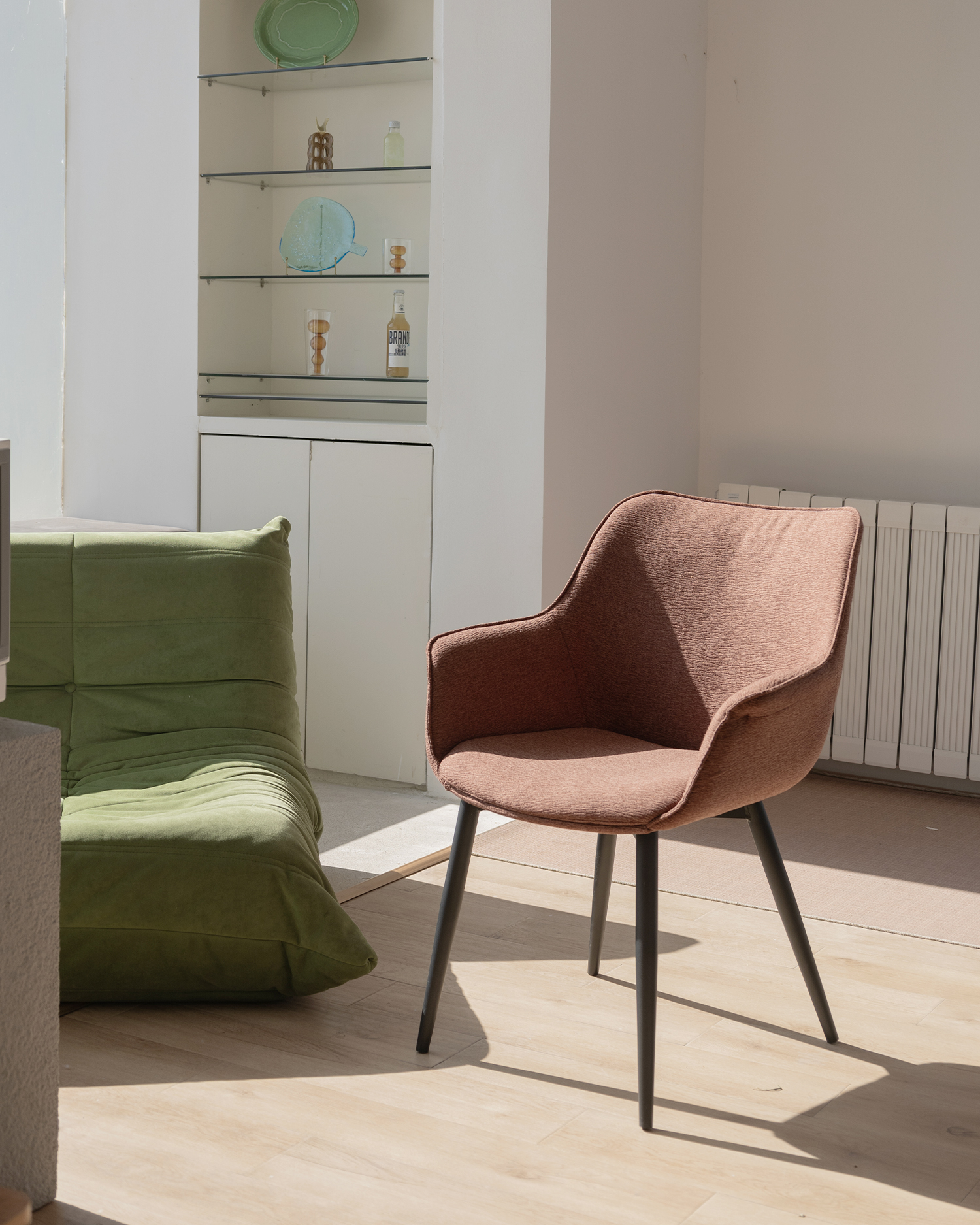 Moderne geschwungene Esstühle Moderne geschwungene Esstühle