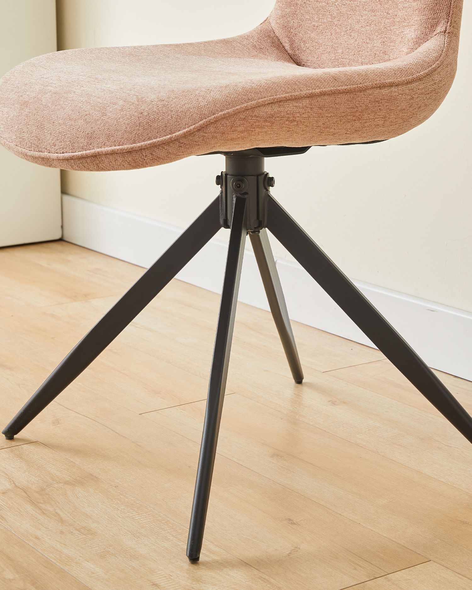 Ergonomische geschwungene Esstühle Ergonomische geschwungene Esstühle
