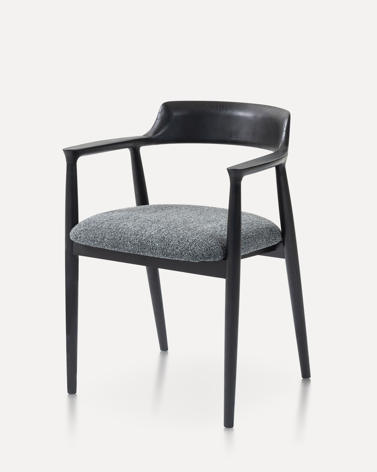 Minimalistische Armlehnen Holzstühle