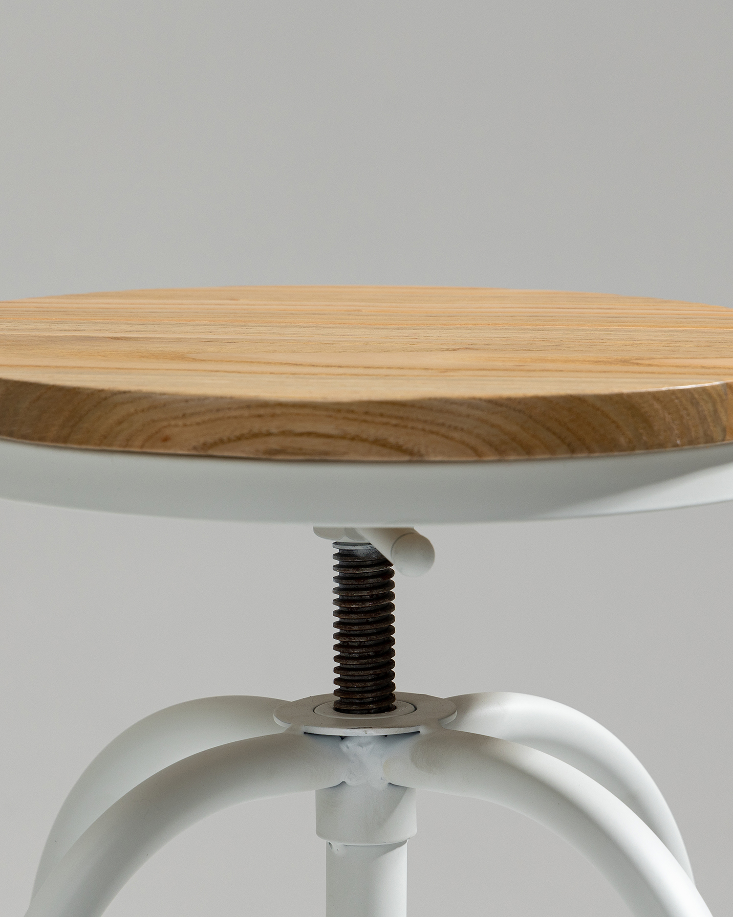 Einstellbarer Eisenhocker Einstellbarer Eisenhocker